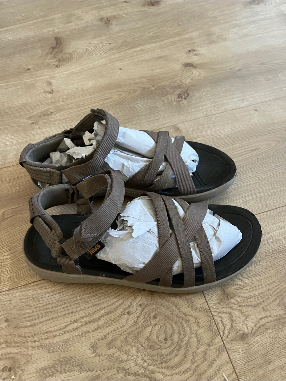 TEVA Womens
SANBORN SPORT
SANDAL WALNUT Size 10